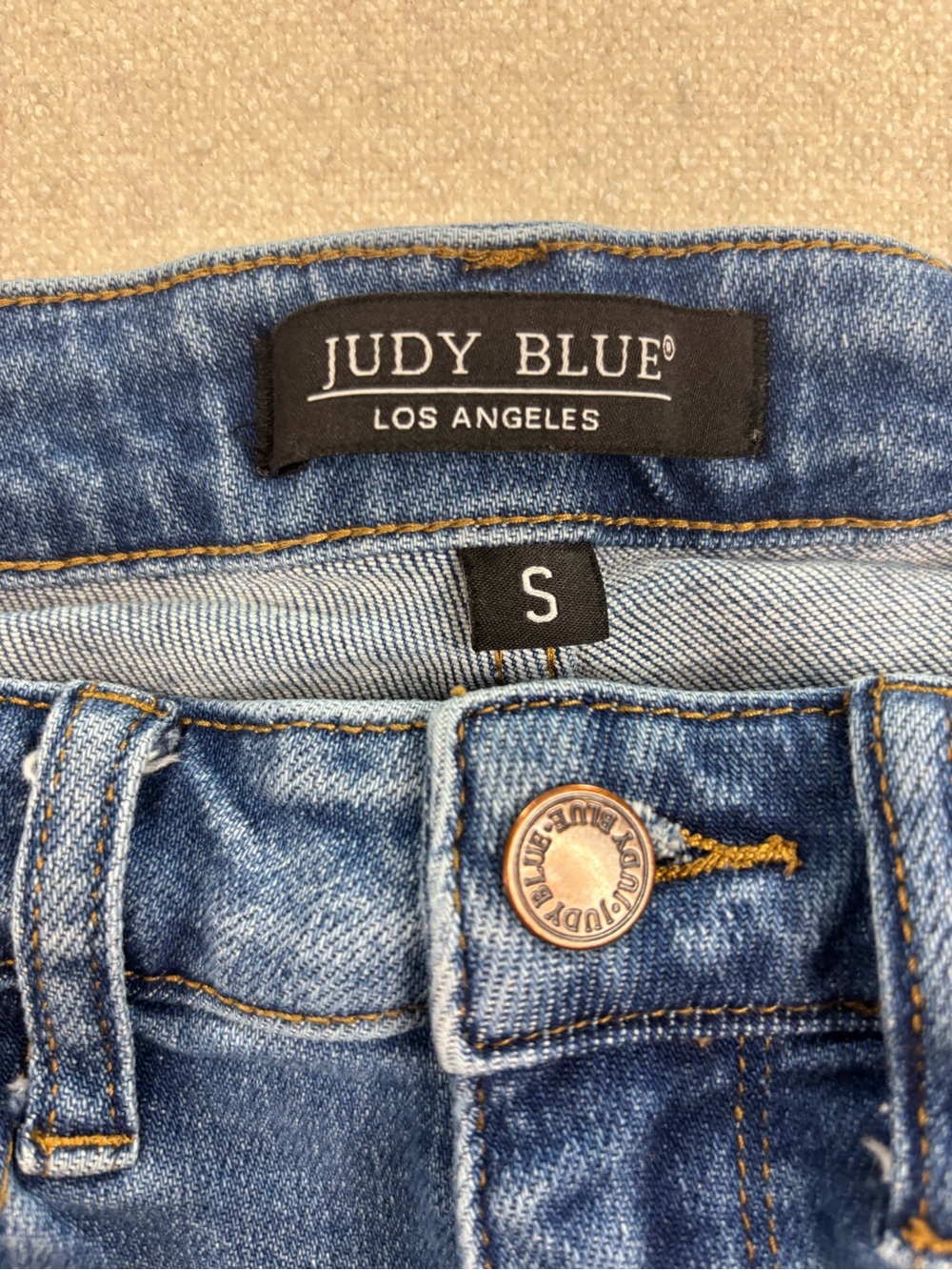 Judy Blue Womens Small Distressed Denim Shorts Mid Rise Cuffed Stretch Jeans - Picture 5 of 8